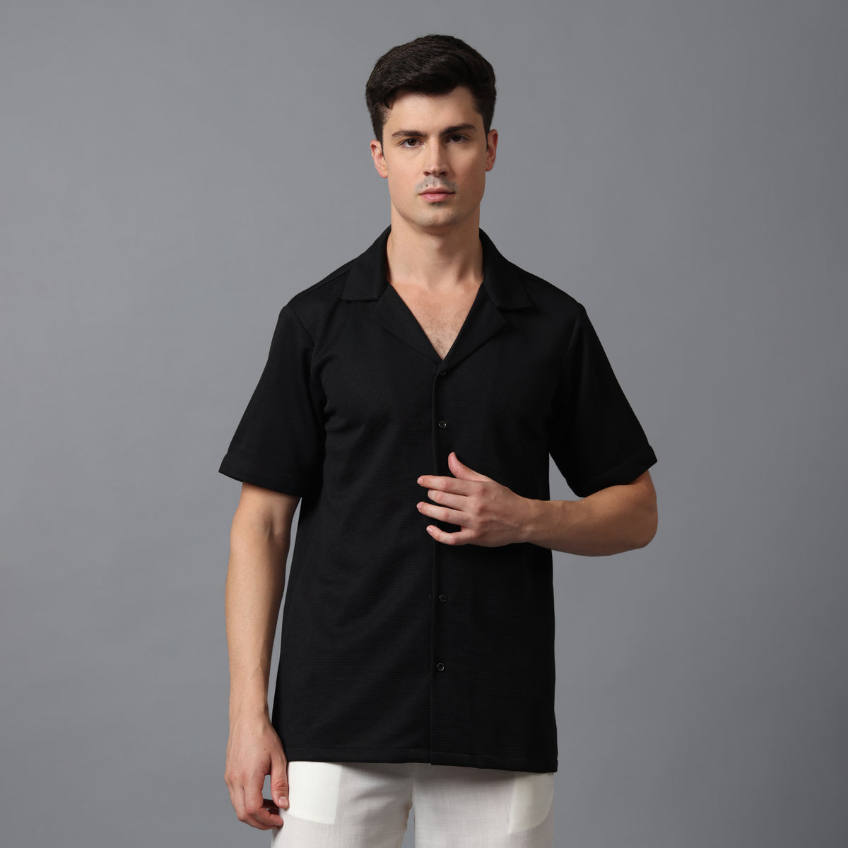 Men’s Black Camp Collar Short Sleeve Shirt